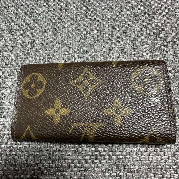 Authentic Louis Vuitton Monogram key holder - Picture 3 of 8